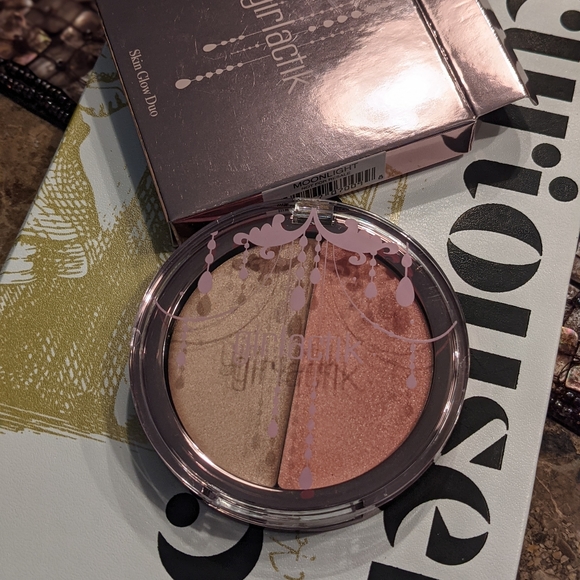 New! girlactik Skin Glow Duo in Moonlight! - Picture 6 of 7